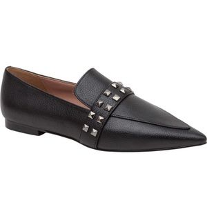 Pyramid stud pointed toe flats